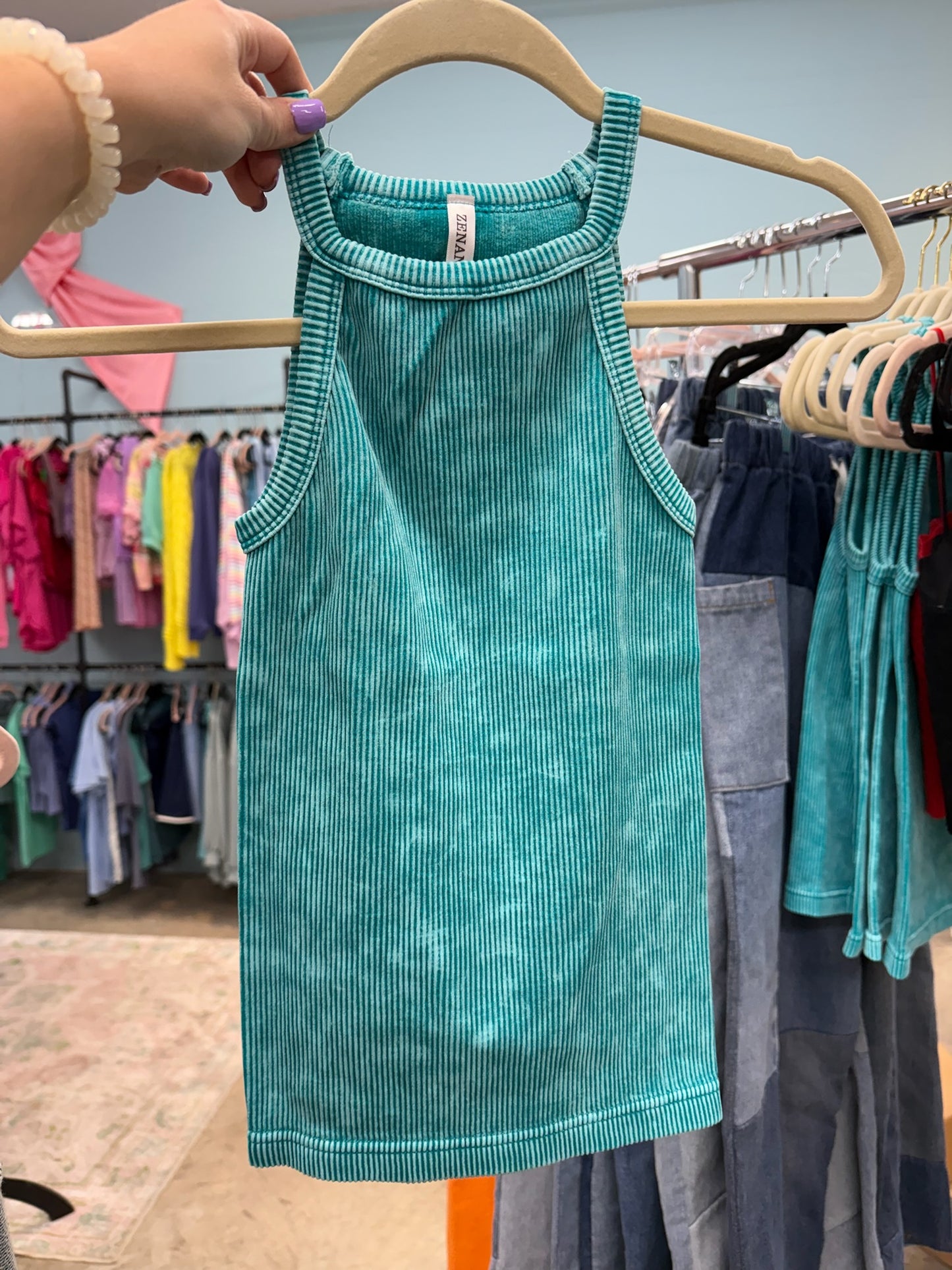 Teal Lagoon Tank