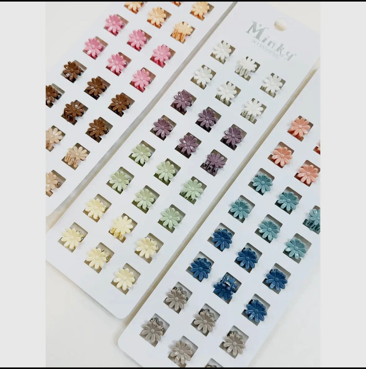 Pack of Flower Mini Clips