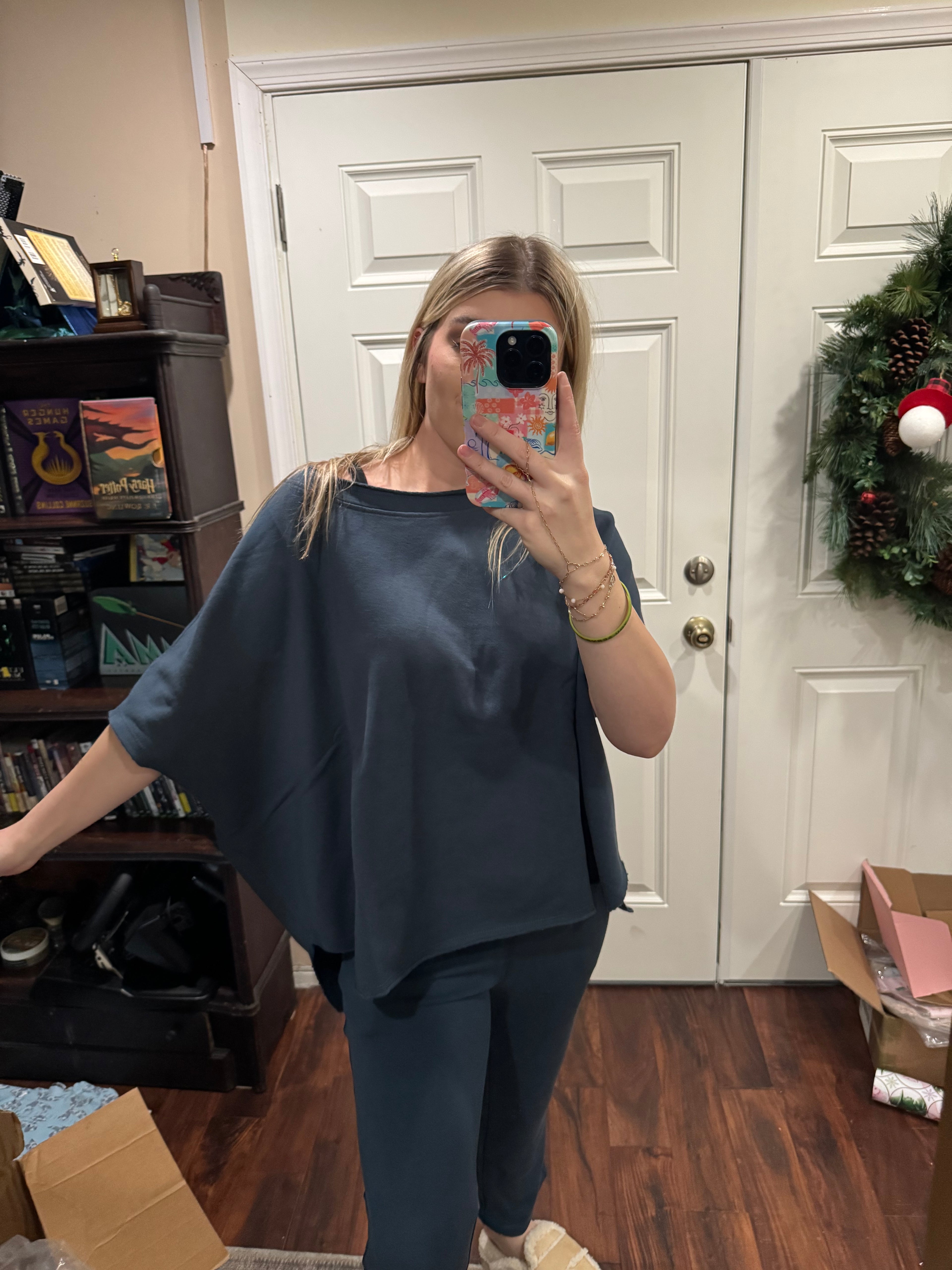 Genie’s Dolman Oversized Top MONO B