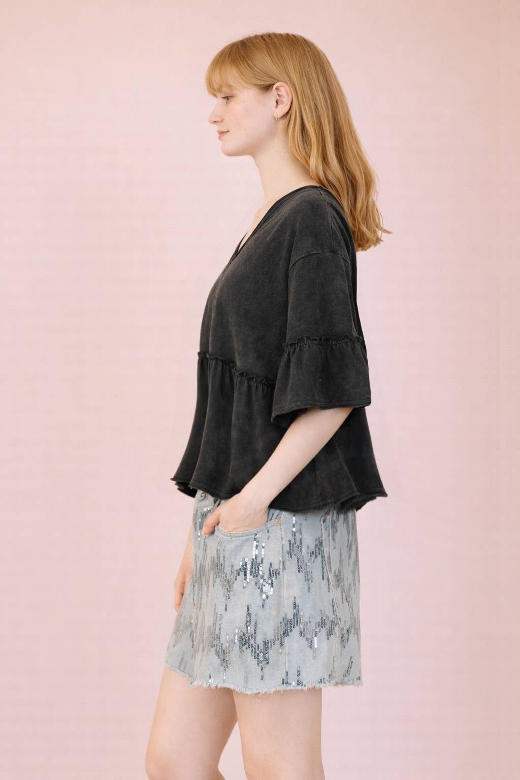 Mineral Washed Ruffle Detail Knit Top: BLUE /