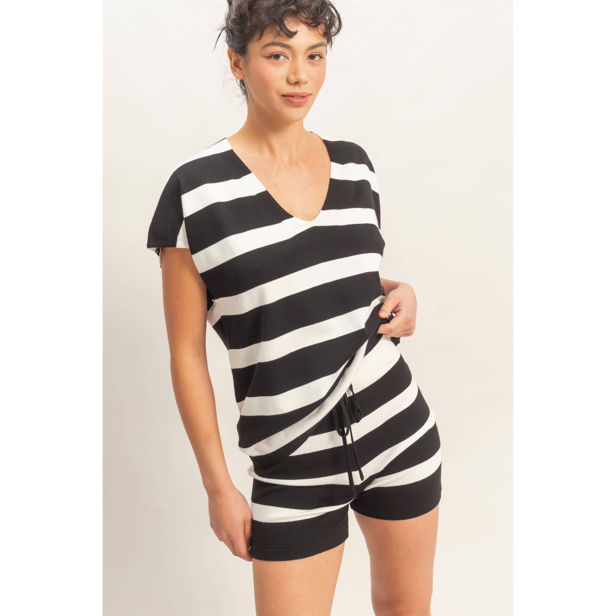 V-Neck Top & Striped Shorts Set: BLUE / S-M-L(2-2-2)