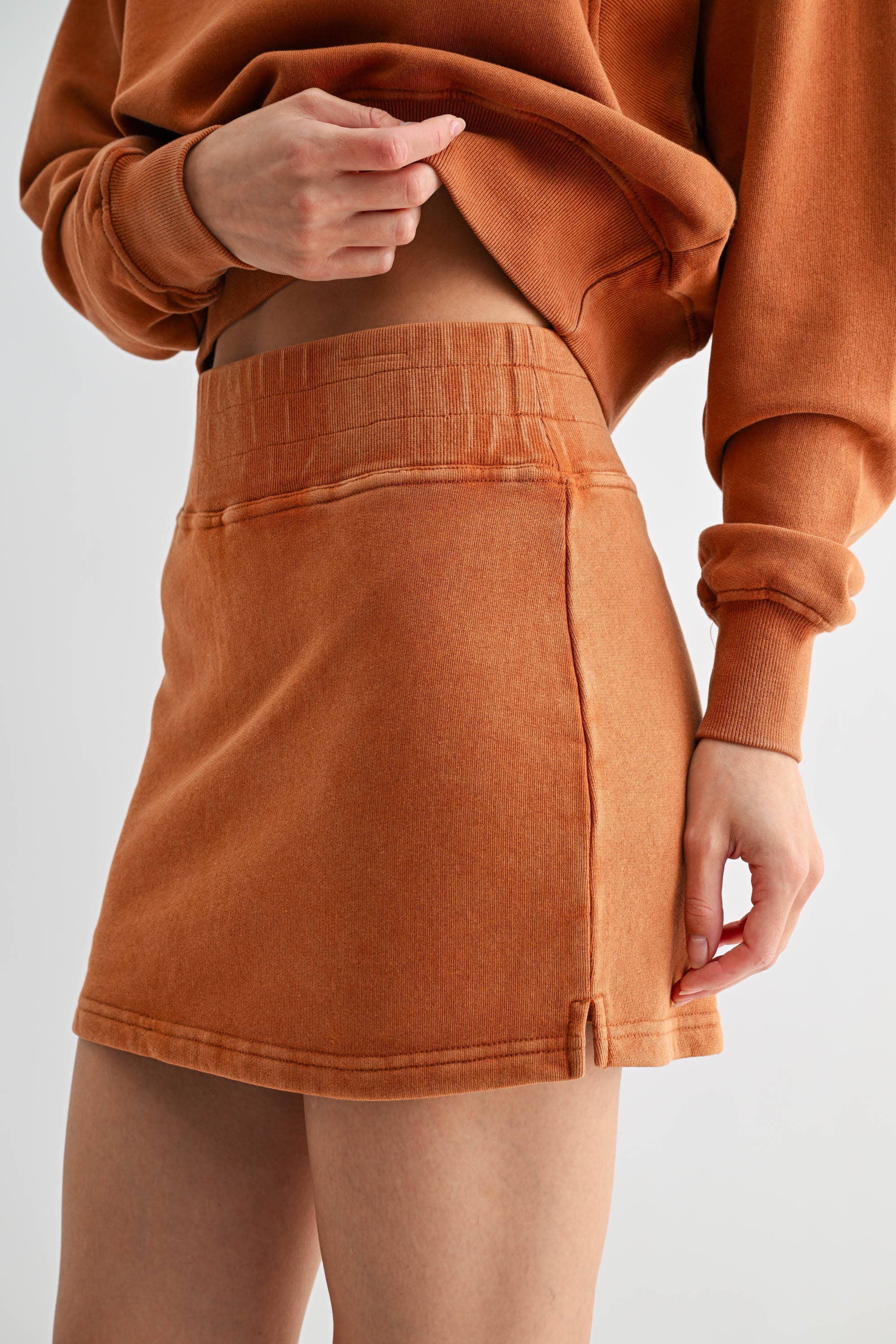 Active Luxe Mineral Wash Skort: PLUM PINK / 2:2:2 (S : M : L)