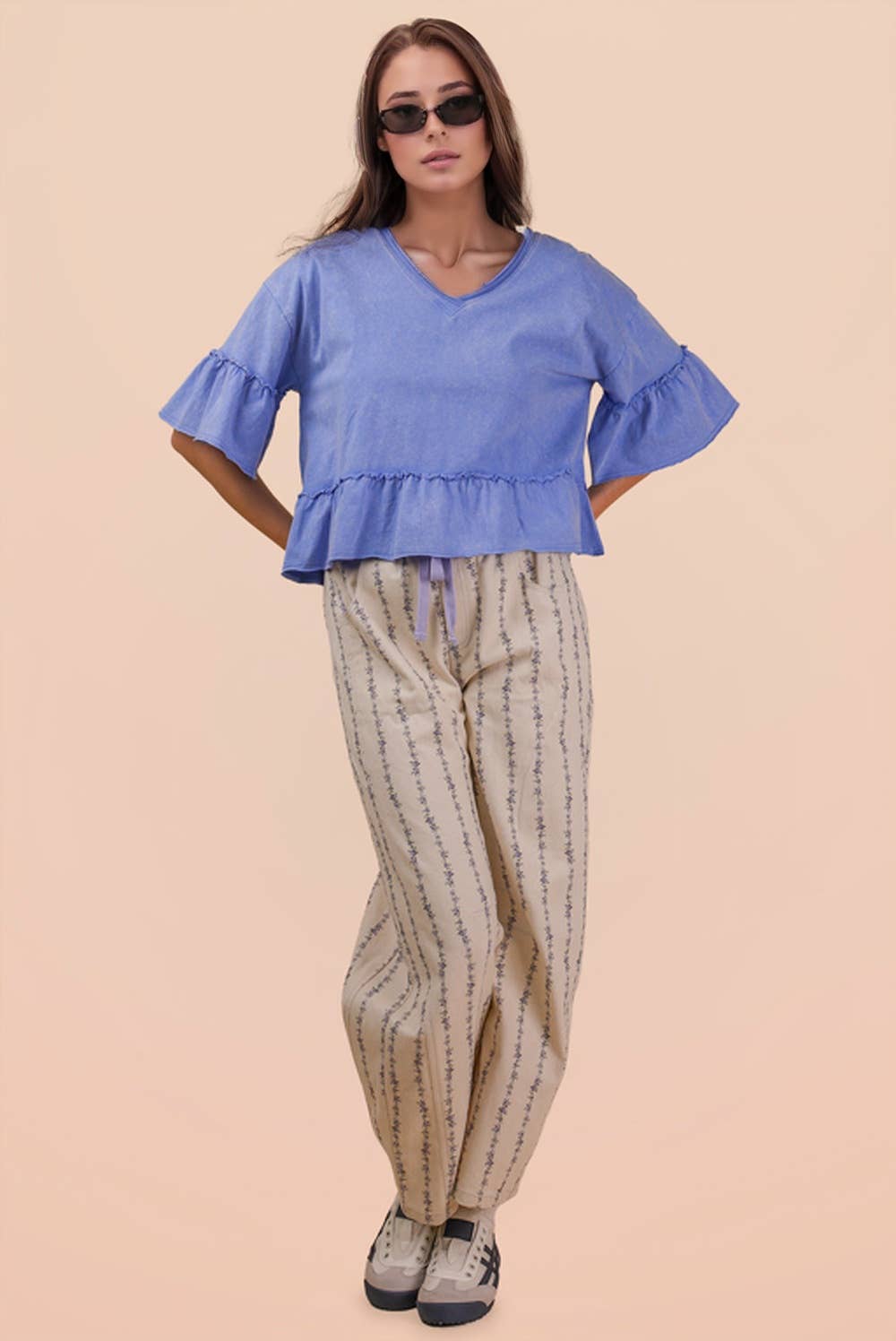 Mineral Washed Ruffle Detail Knit Top: BLUE /